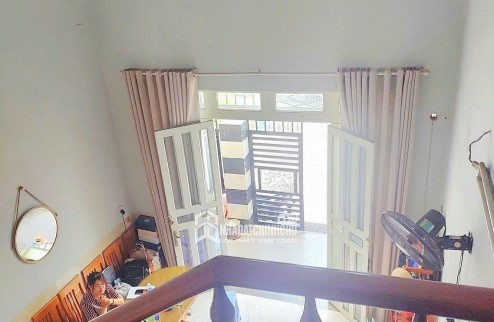 Nhà phố đẹp Linh Xuân - 52m2 -  Nhỉnh 4 tỷ - Hẻm 6m – Ôtô đậu trước nhà